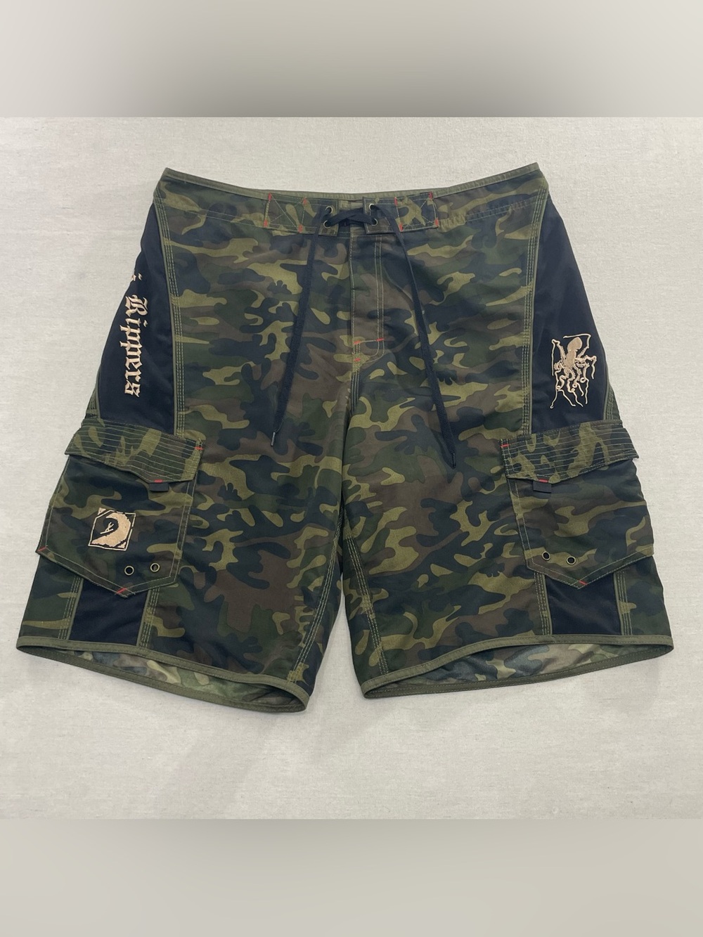 Maui Rippers Board Shorts Men's Size 36 Military Camouflage Cargo Swim Trunks